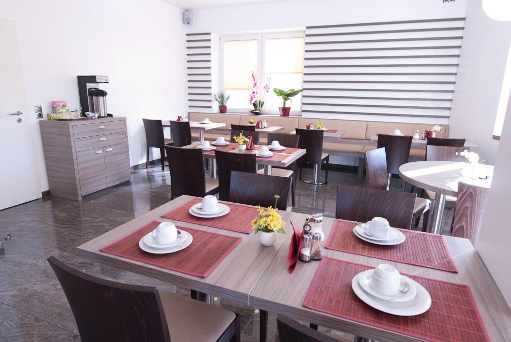 Aristo Hotel ฟิลเดอร์ชตัดท์ ภายนอก รูปภาพ